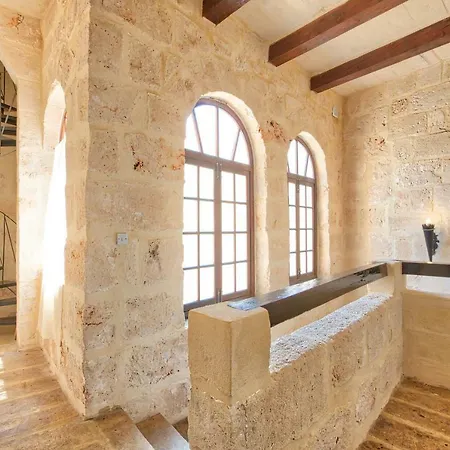Mel192 - House Of Character - Private Entrance Mellieħa